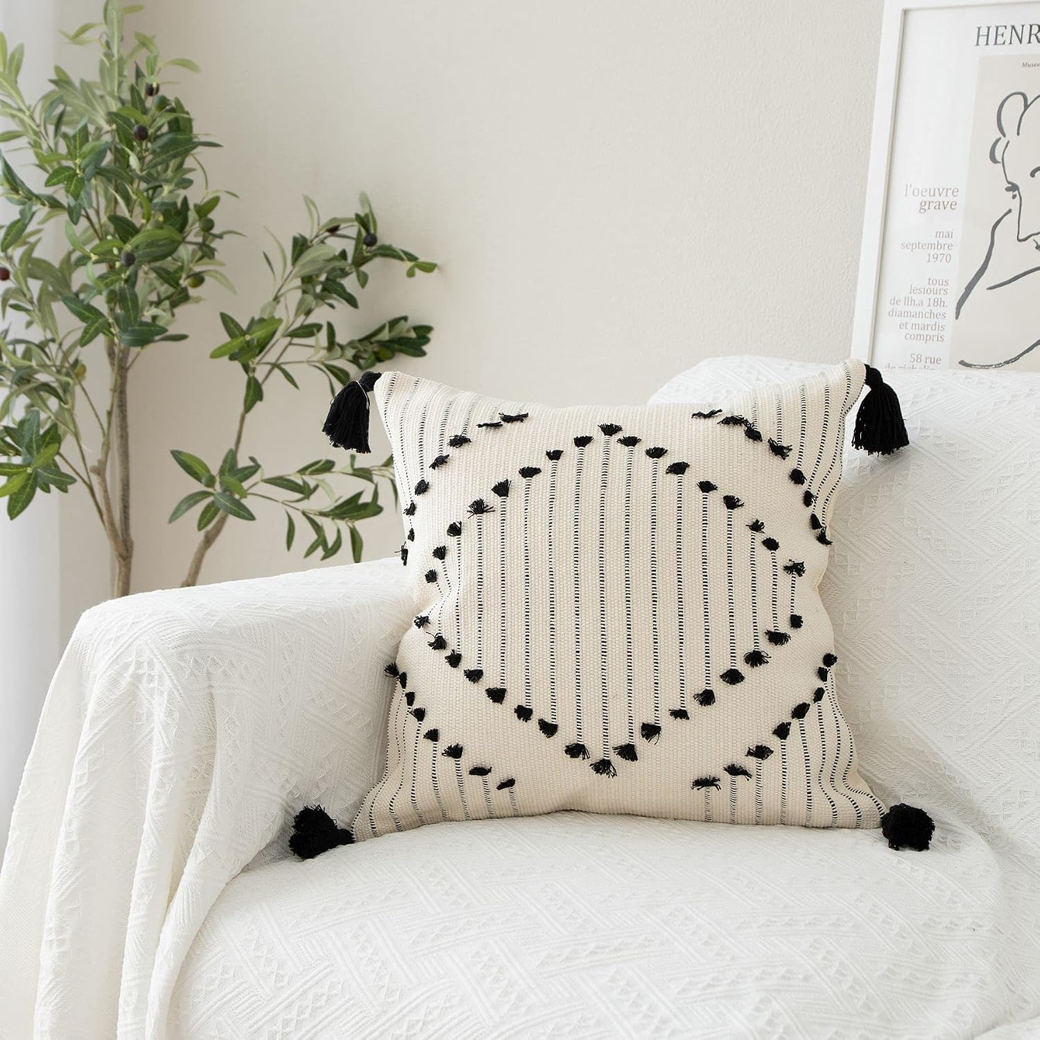 Black and White Tassel Diamond Woven Pillowcase 18x18 Decorative Image 2